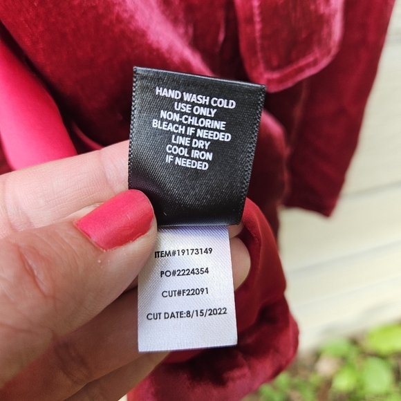 Torrid raspberry crushed velvet single button blazer size 2 2X - Picture 7 of 7